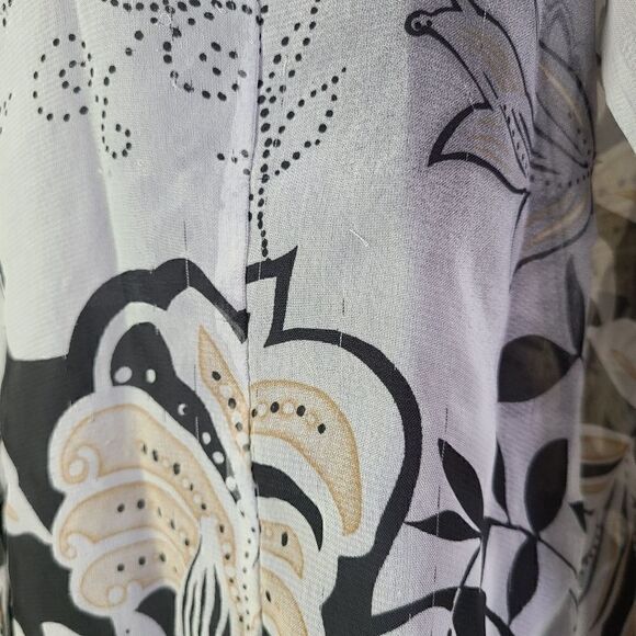 Nicola Sheer Button Up Top - Picture 5 of 8